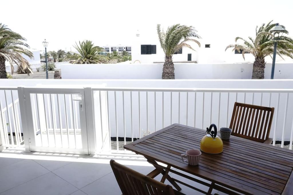 Calma House Leilighet Costa Teguise Eksteriør bilde